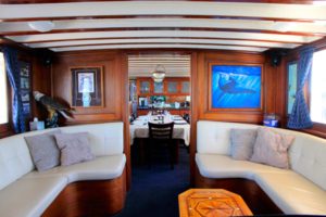 Main salon MV Discovery - yacht charters and boat rental tours Seattle and San Juan Islands